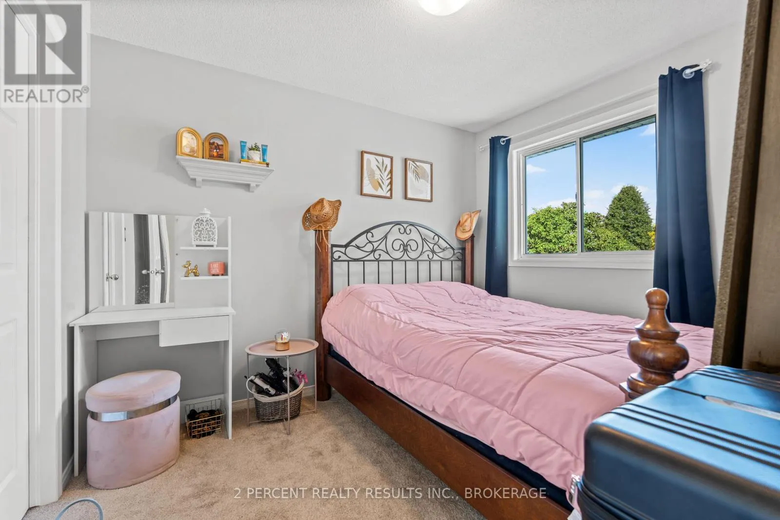 1405 FISHER CRESCENT