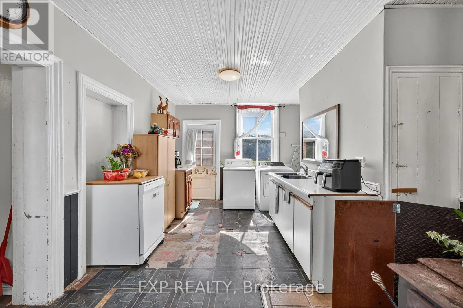 148 SPENCER ROAD