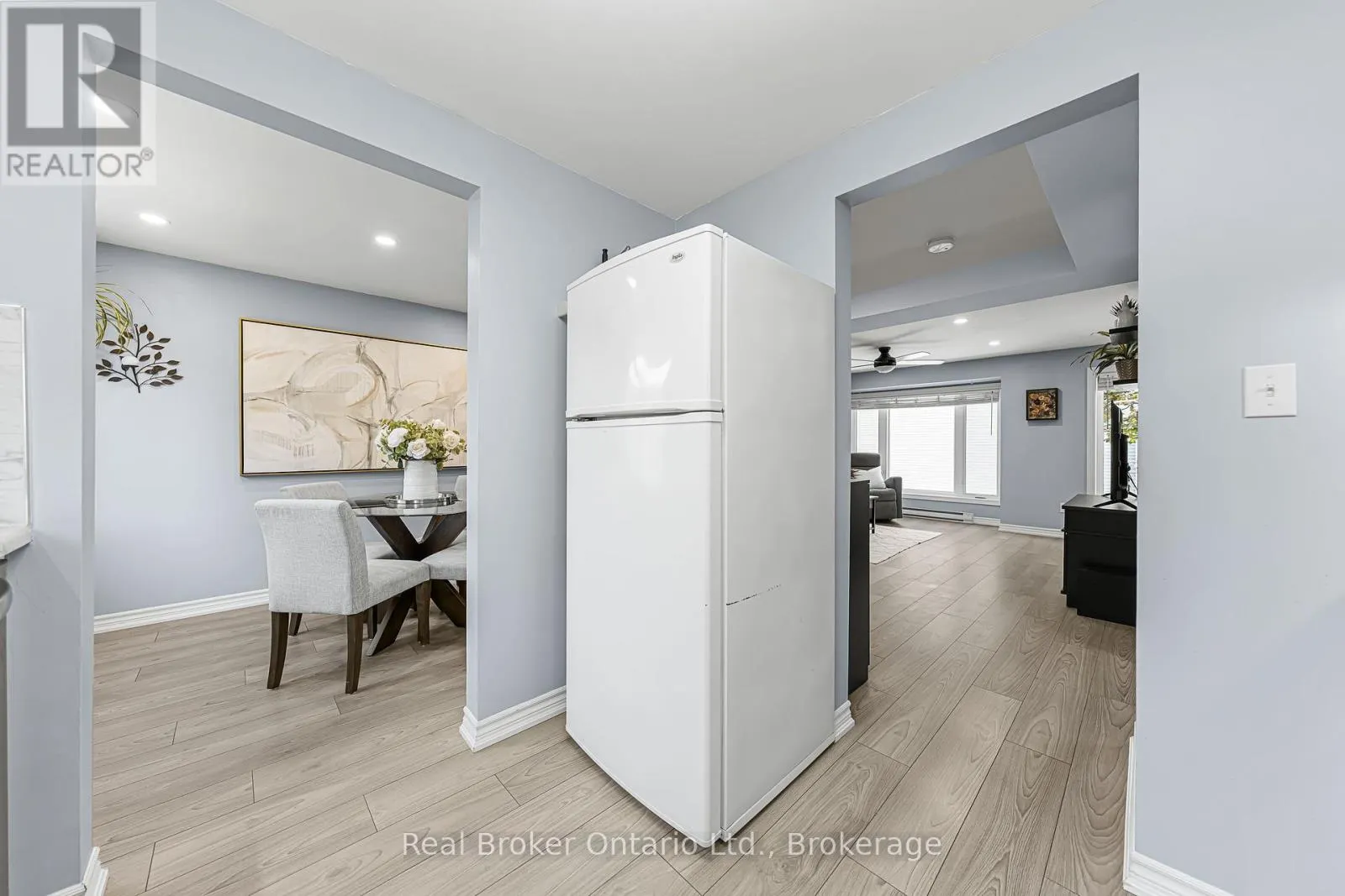 10 - 320 ALMA STREET, #10