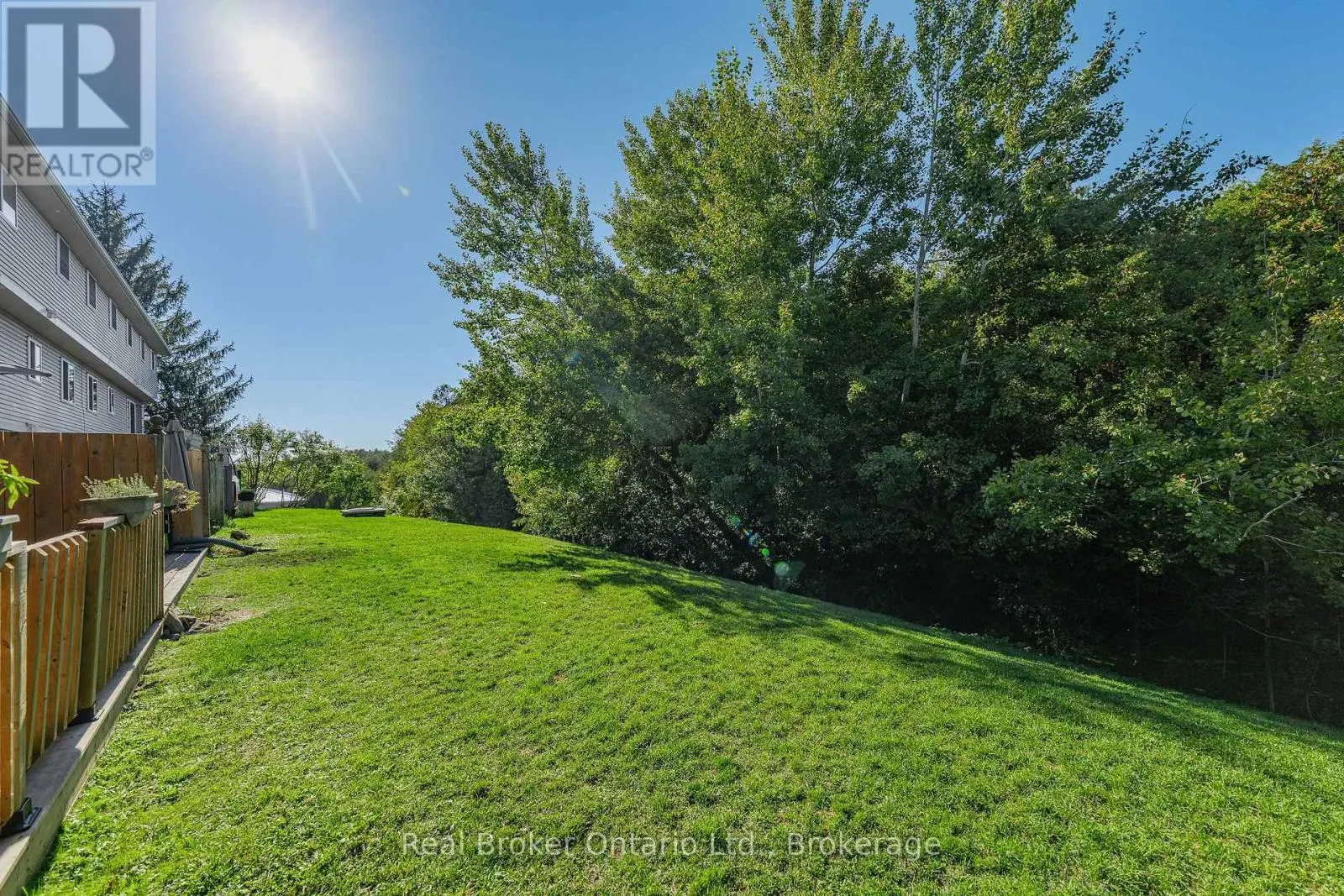 10 - 320 ALMA STREET, #10