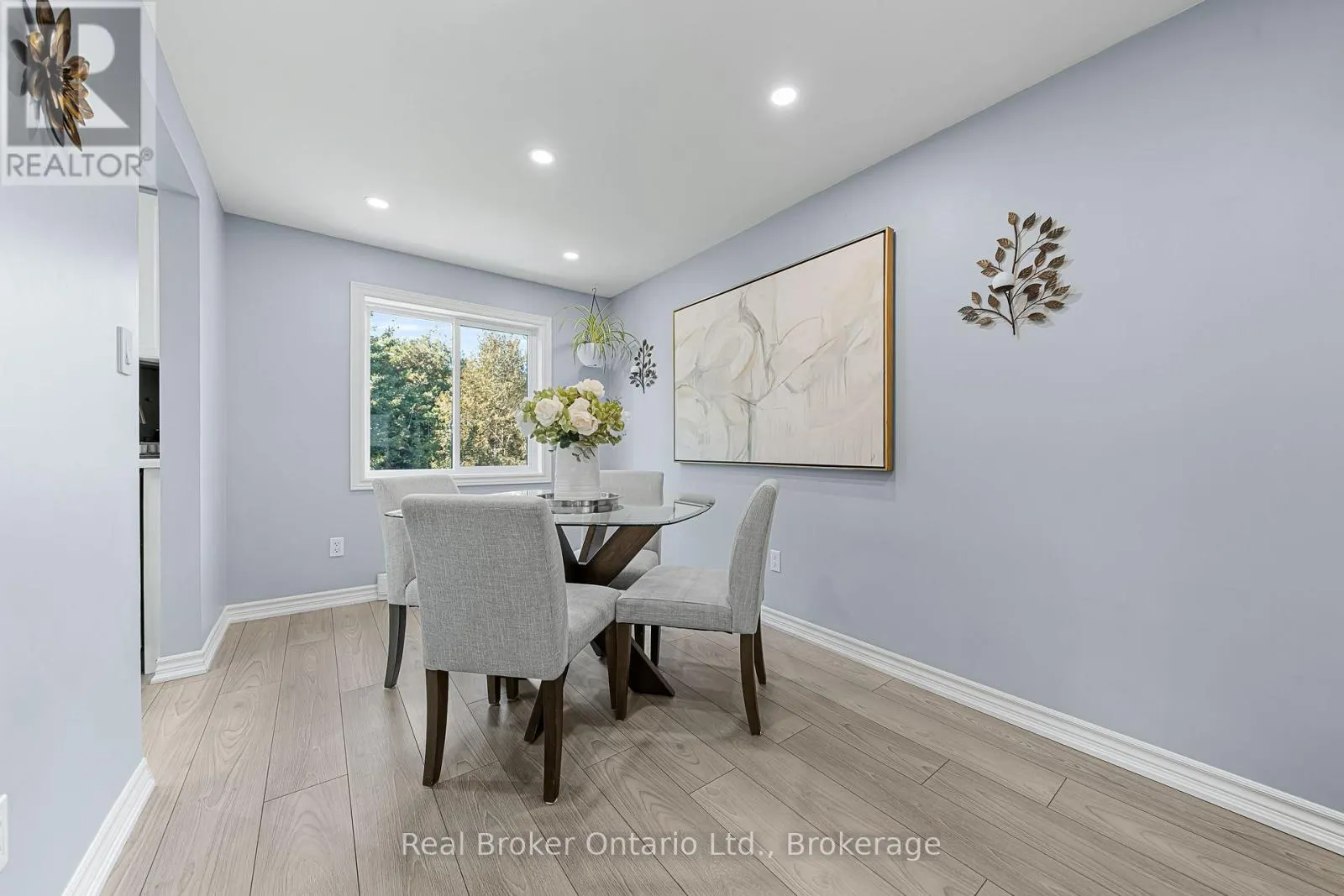10 - 320 ALMA STREET, #10