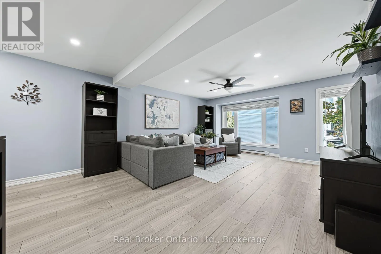 10 - 320 ALMA STREET, #10