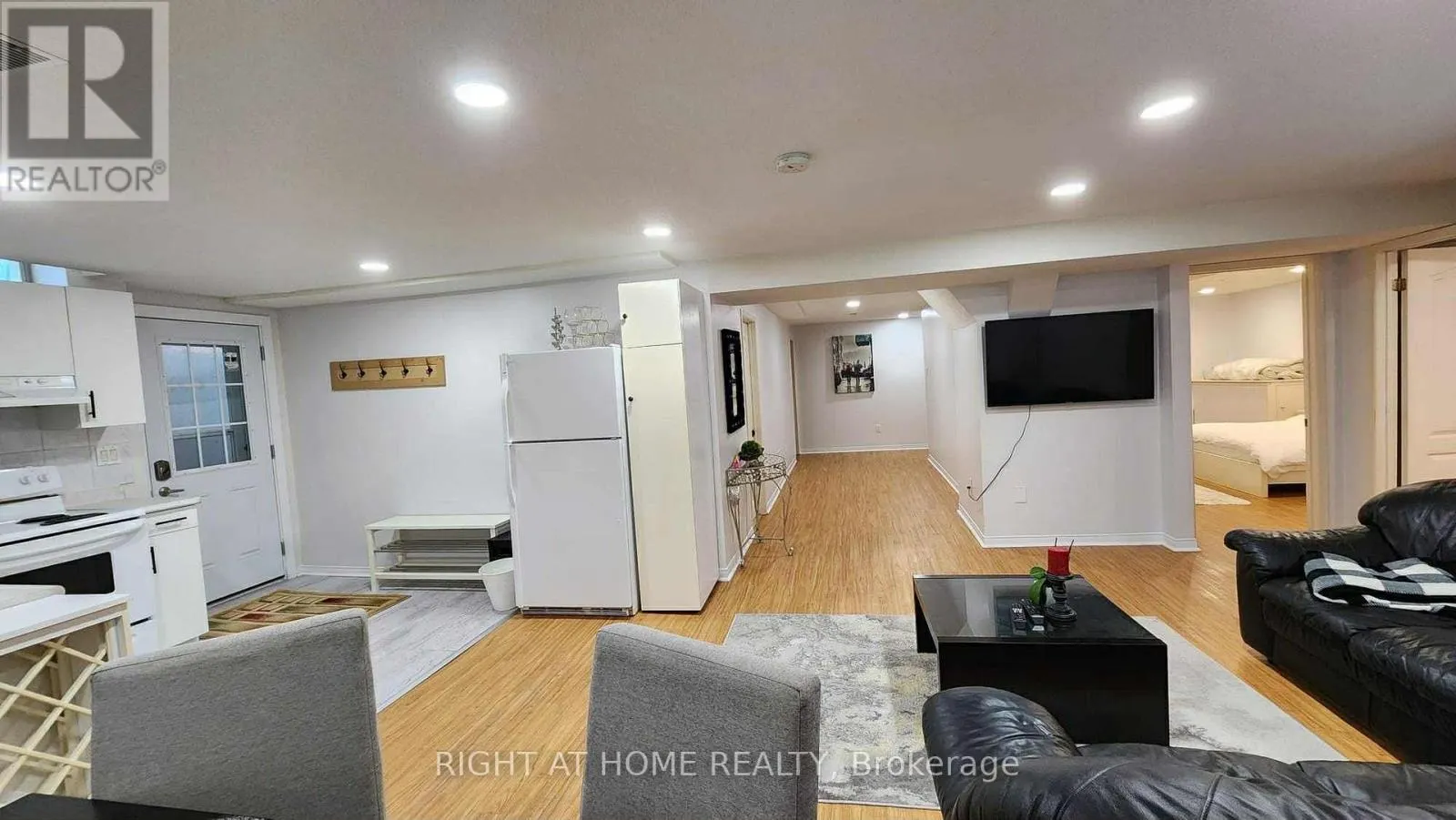 BASEMENT - 44 MEADOWLANDS BOULEVARD