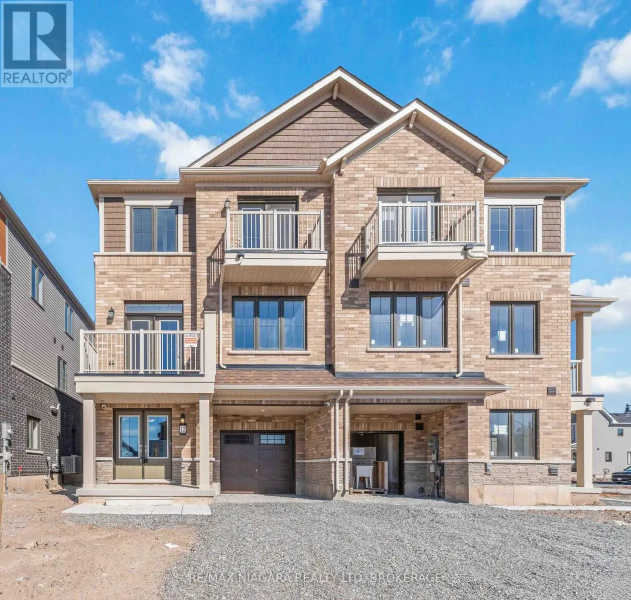 12 FEATHER ROAD