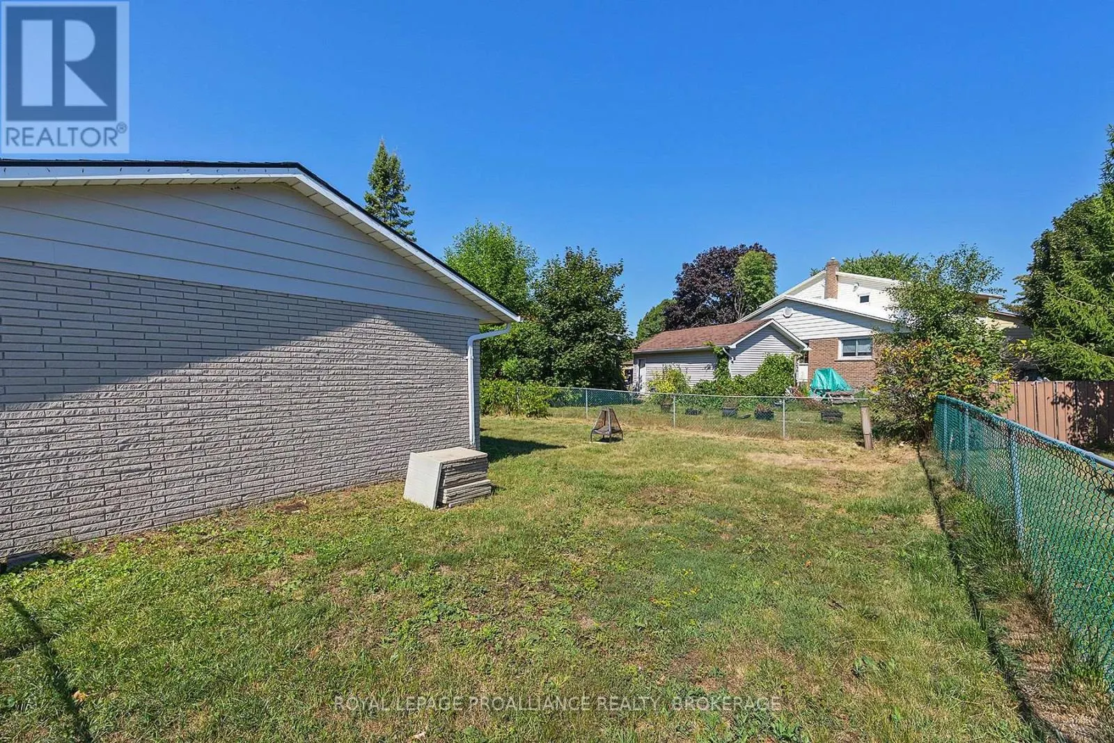 63 OLD OAK ROAD