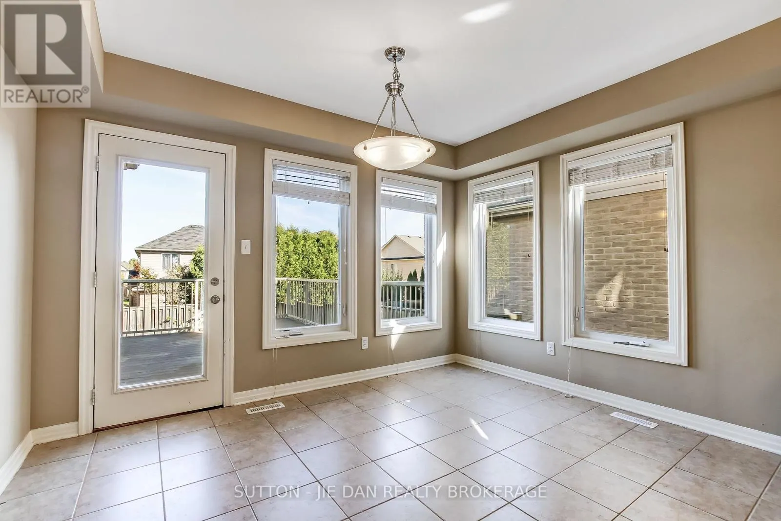 3196 POMEROY LANE