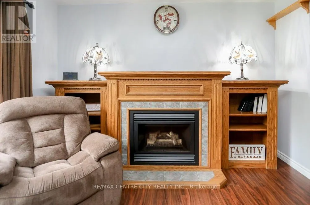 67 FARMINGTON AVENUE