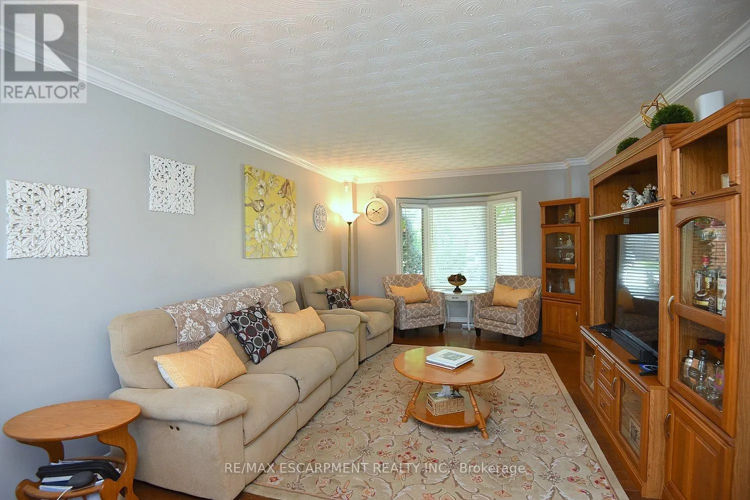 11 JACQUELINE BOULEVARD