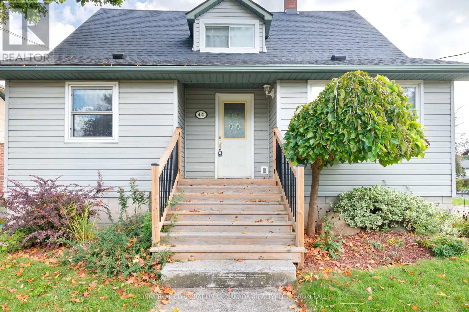 44 SHAKESPEARE STREET