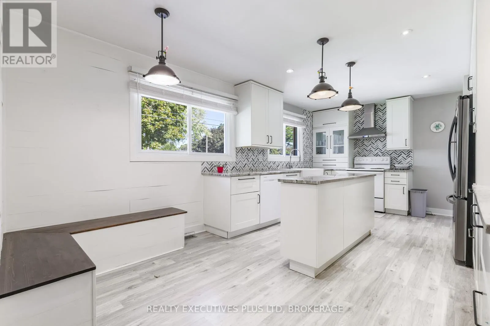 6528 STAMFORD GREEN DRIVE