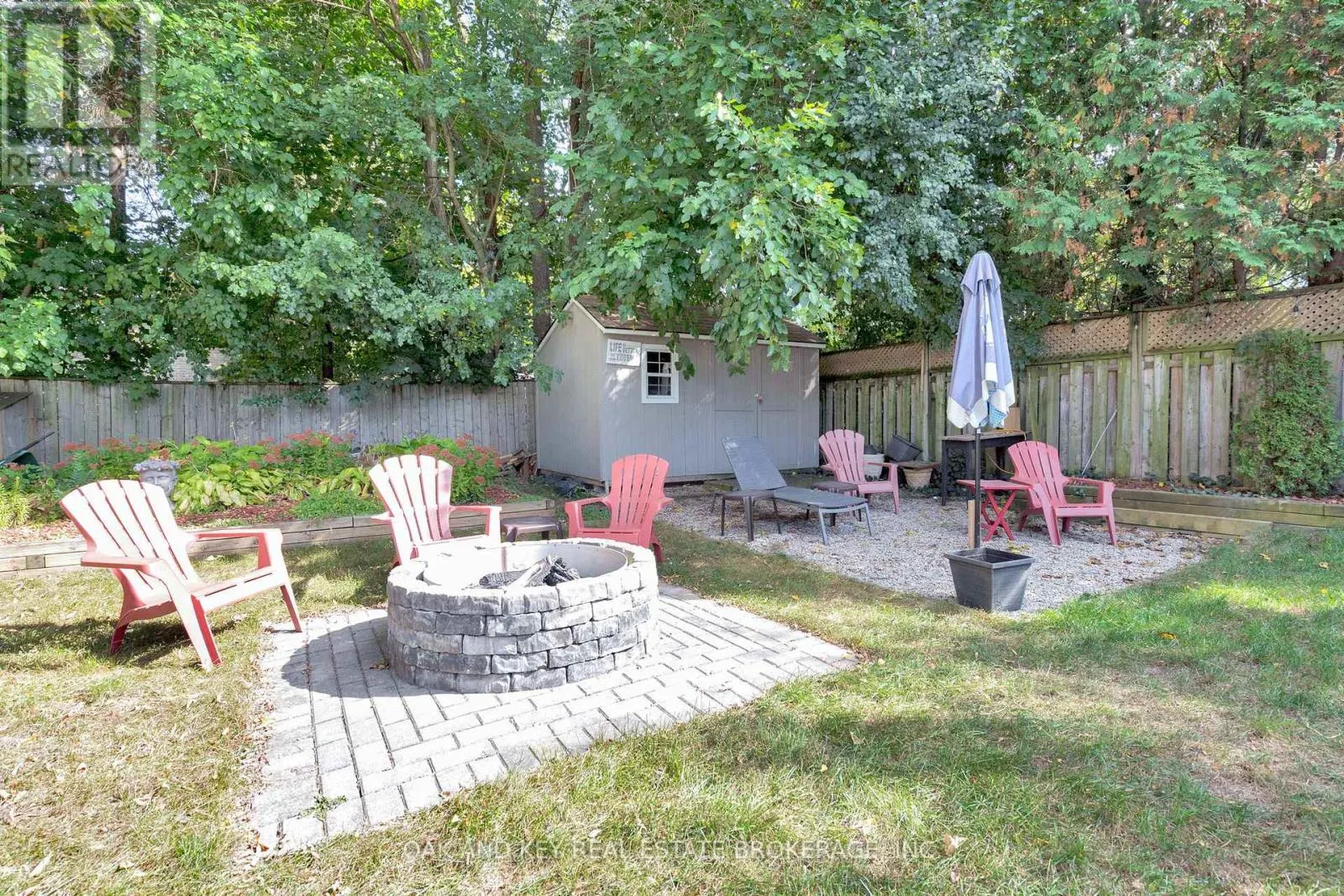 21 FOSTER AVENUE W