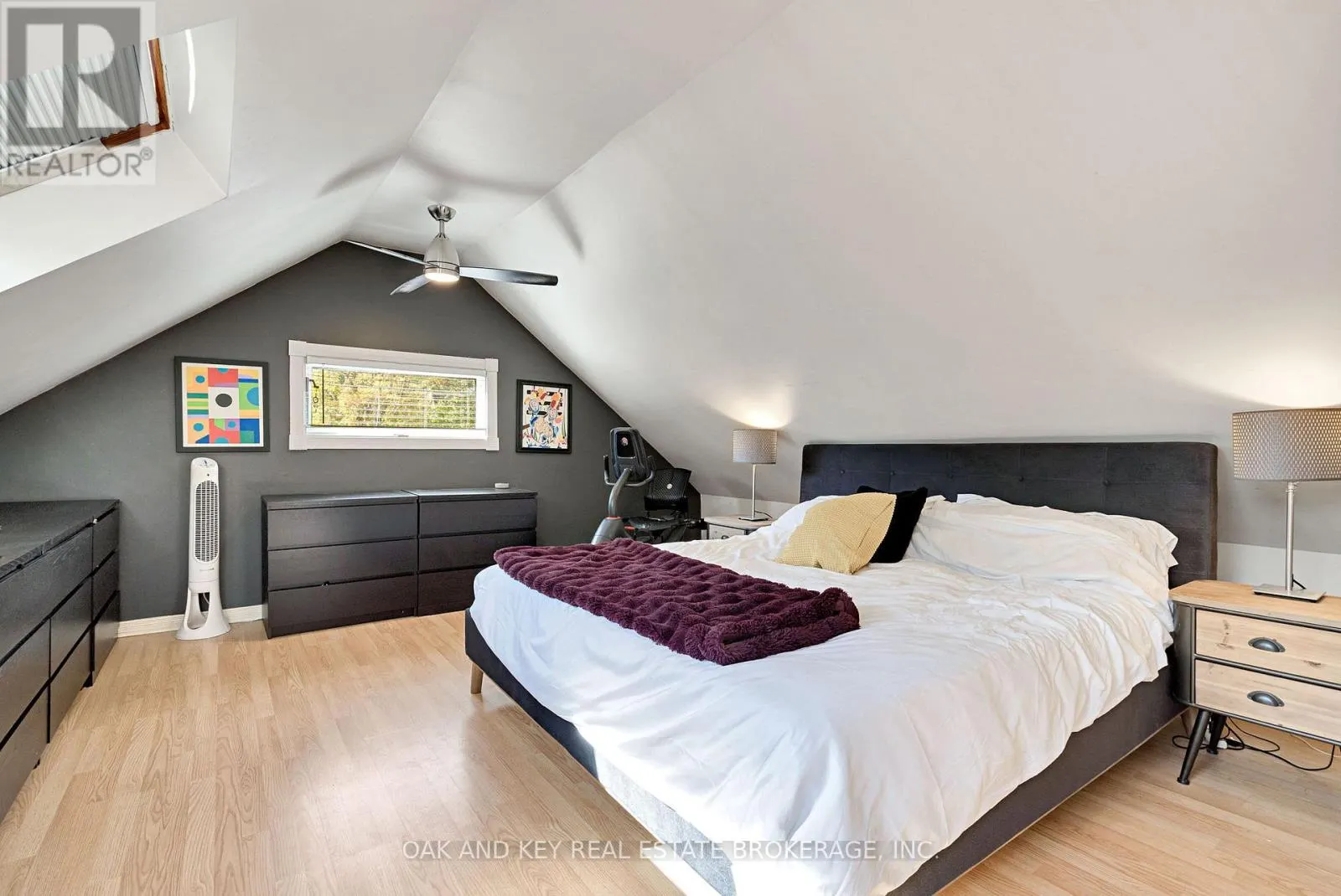 21 FOSTER AVENUE W