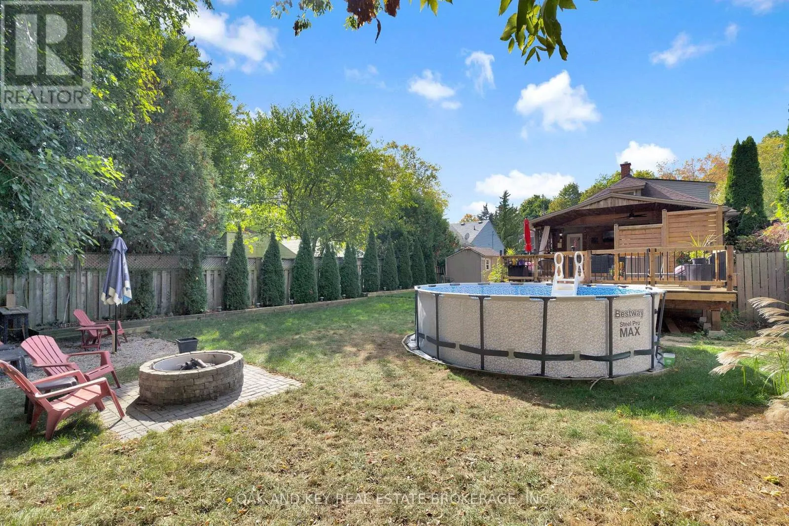 21 FOSTER AVENUE W