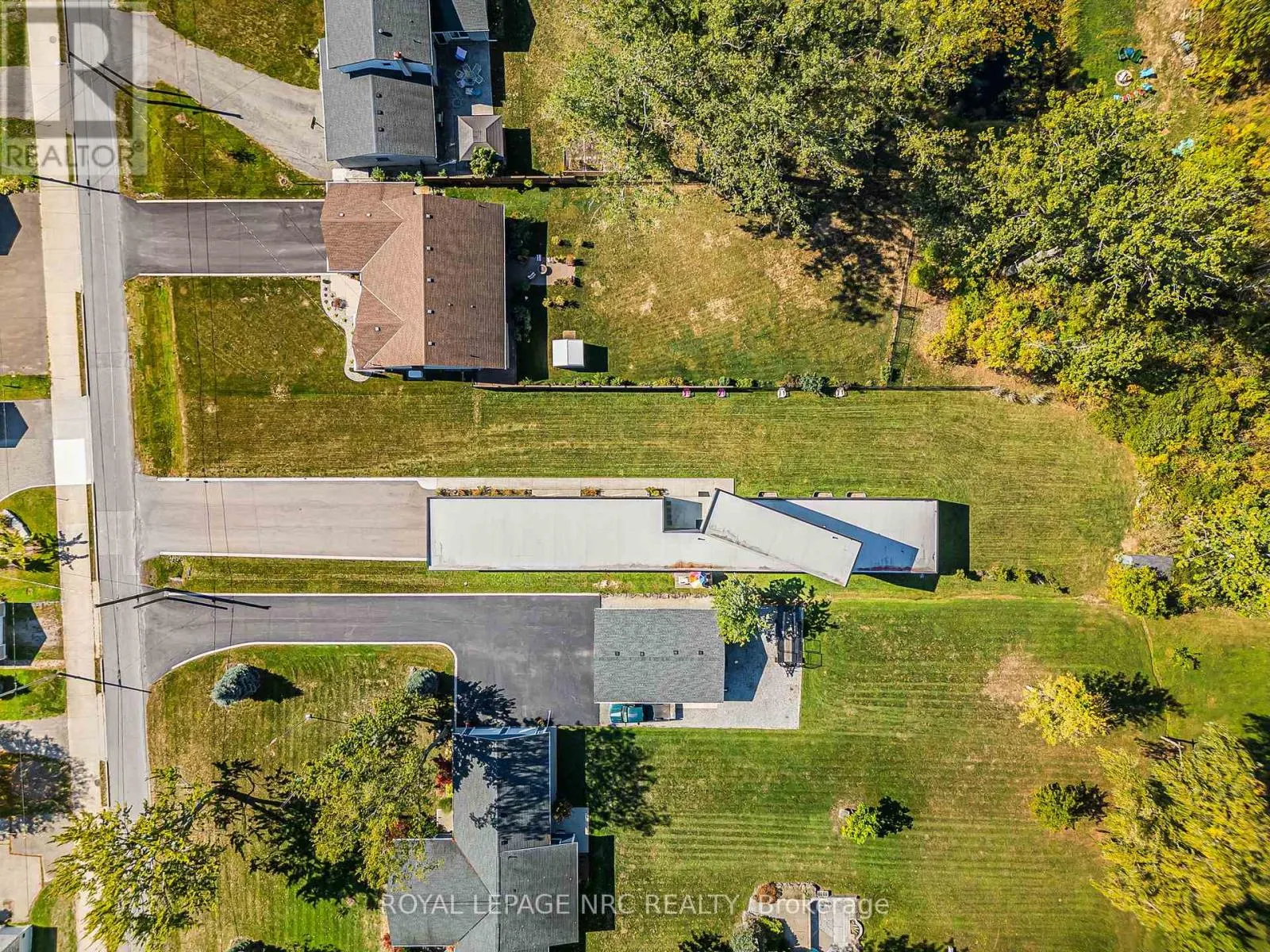 888 EDGEMERE ROAD