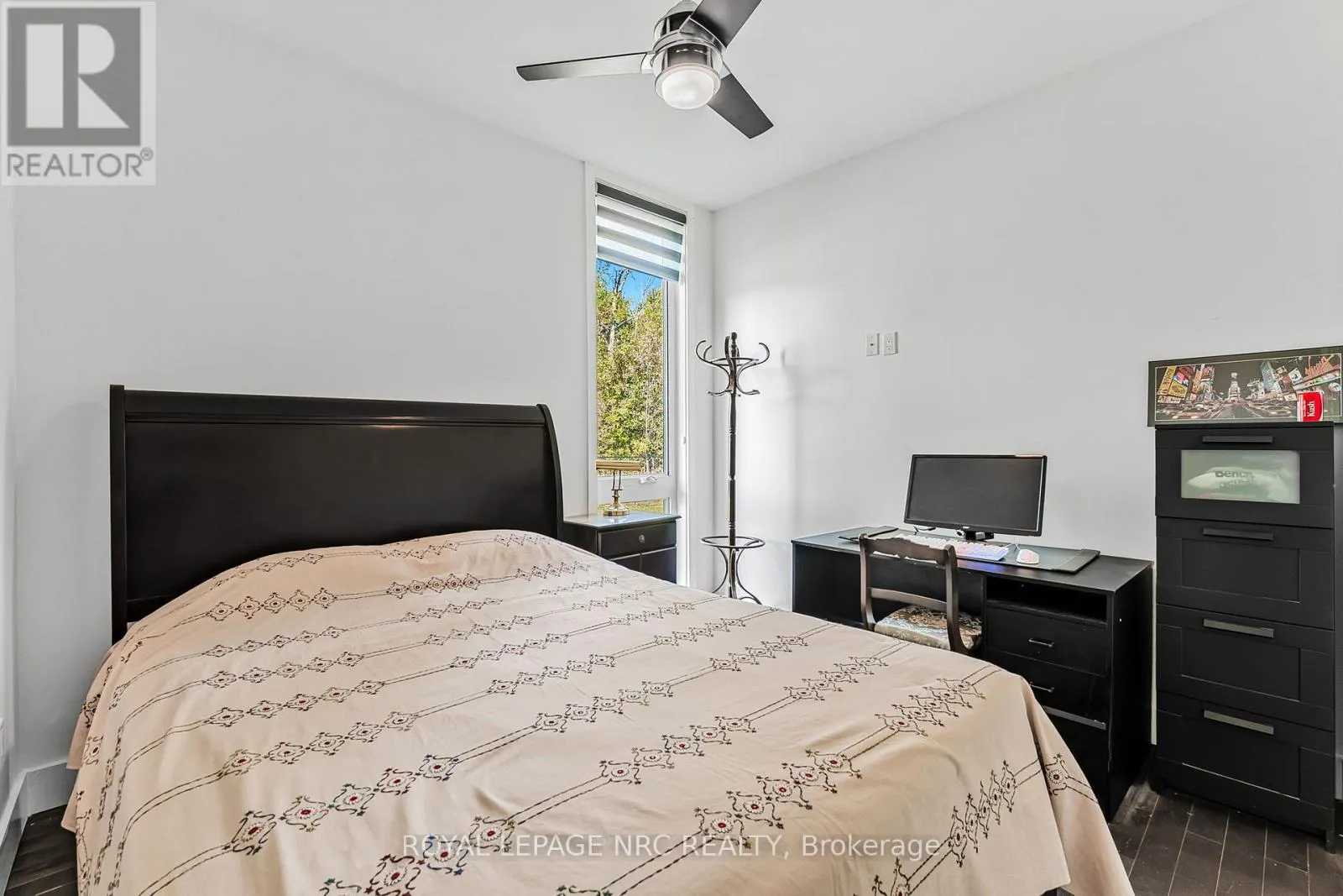 888 EDGEMERE ROAD