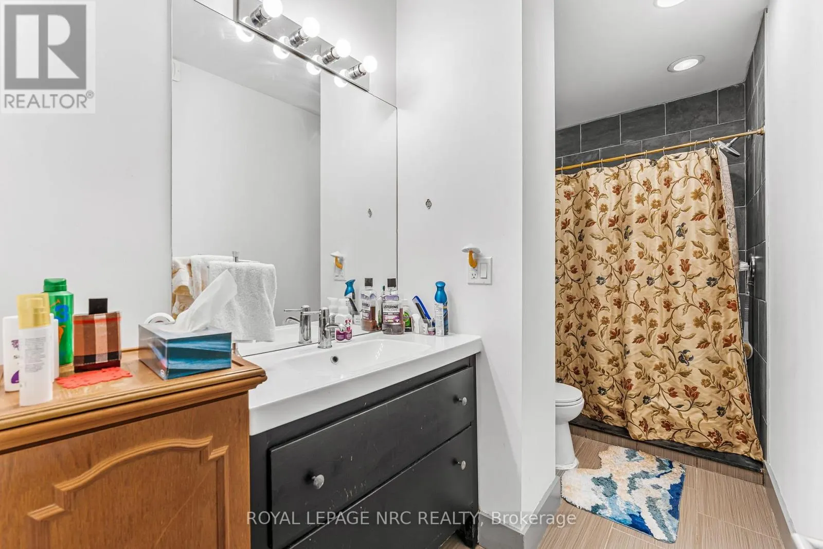 888 EDGEMERE ROAD