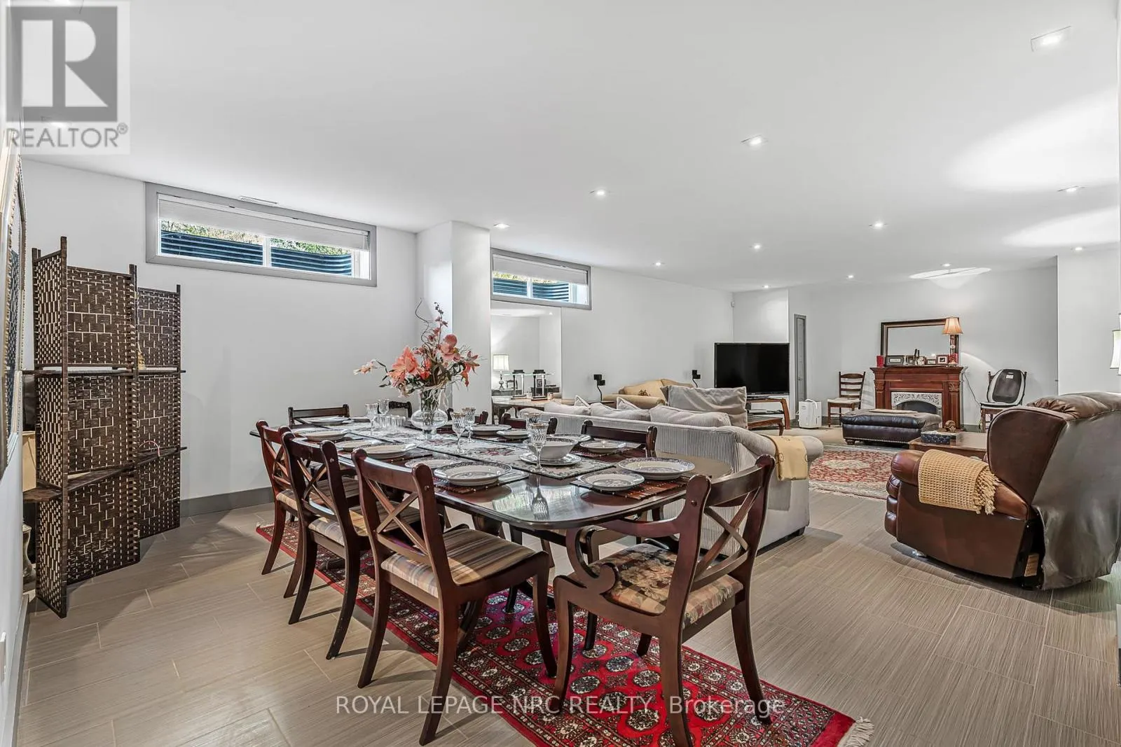 888 EDGEMERE ROAD