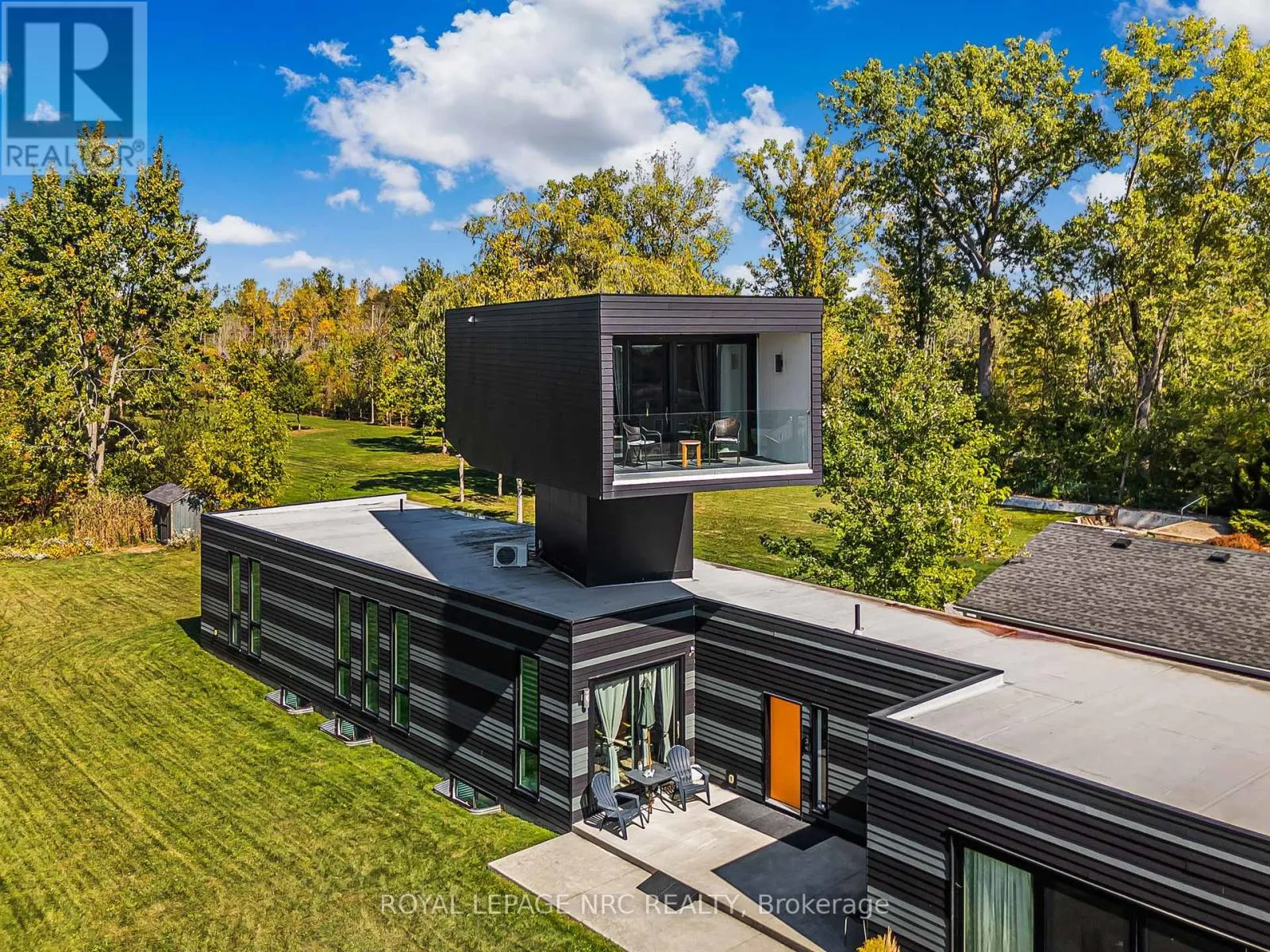888 EDGEMERE ROAD