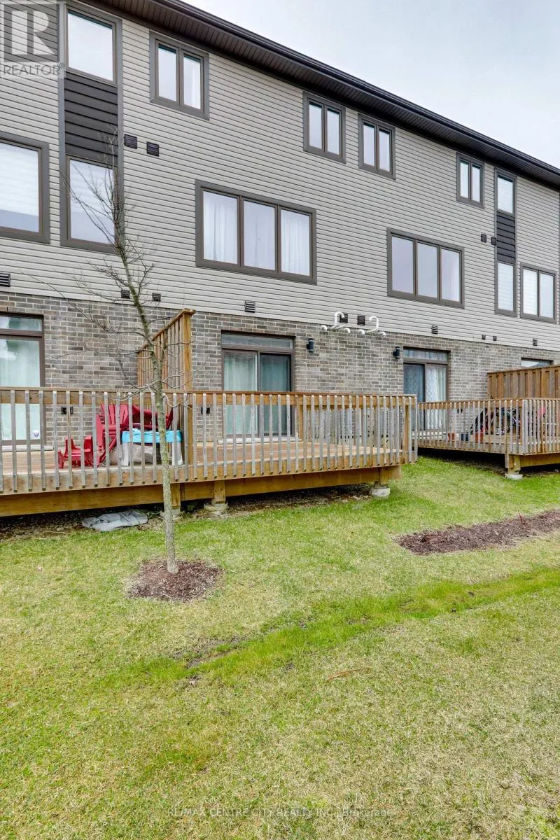 106 - 2070 MEADOWGATE BOULEVARD, #106