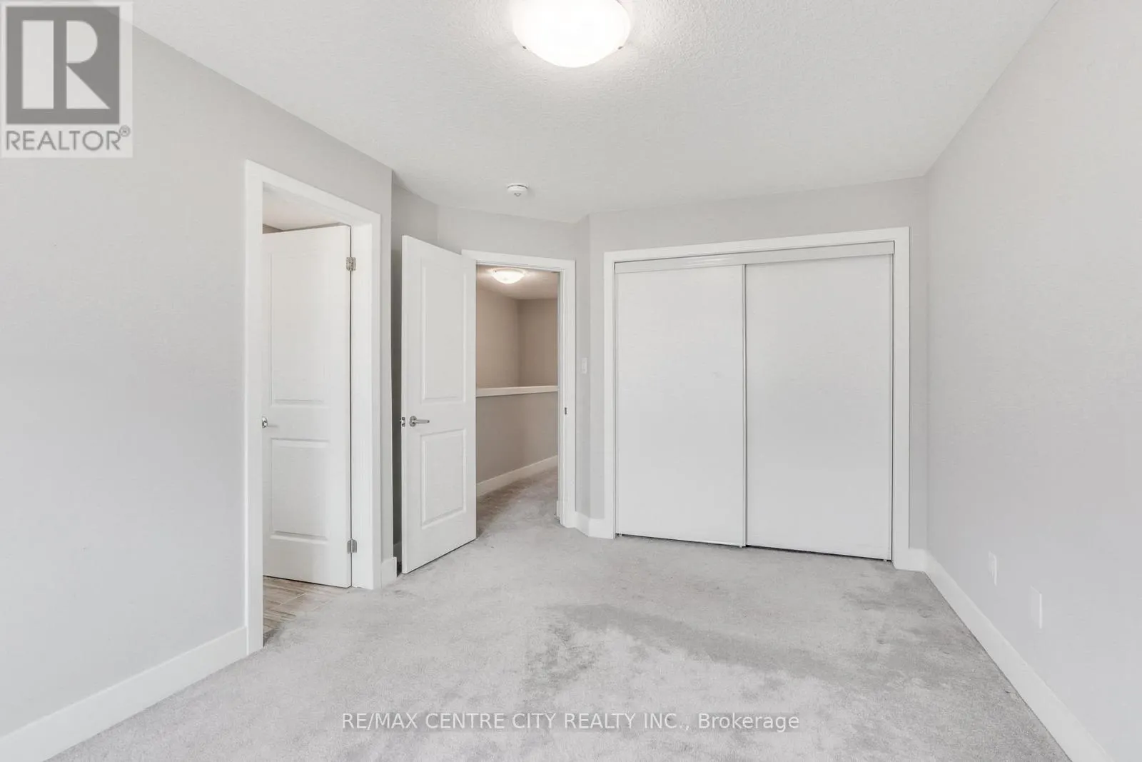 106 - 2070 MEADOWGATE BOULEVARD, #106