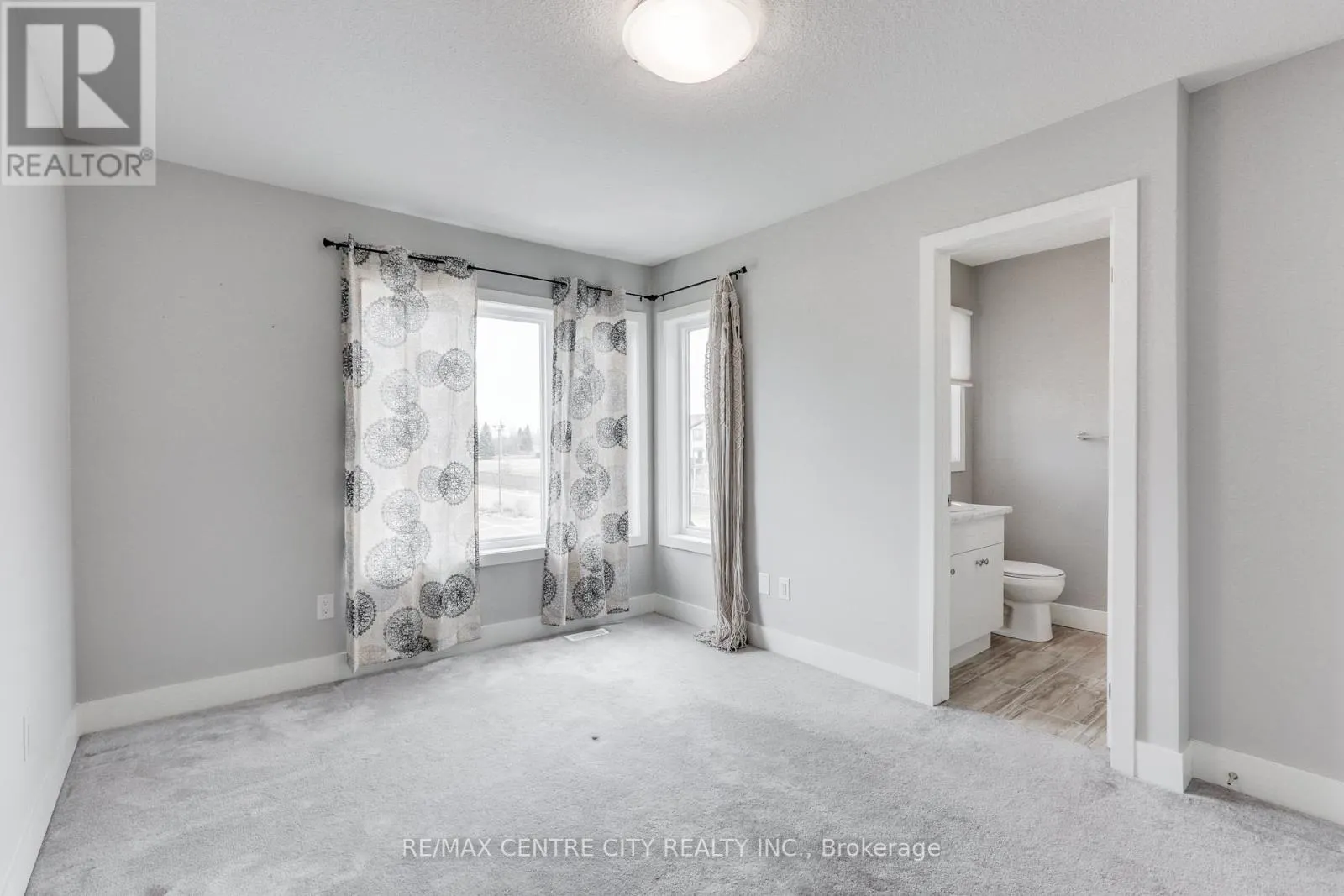 106 - 2070 MEADOWGATE BOULEVARD, #106