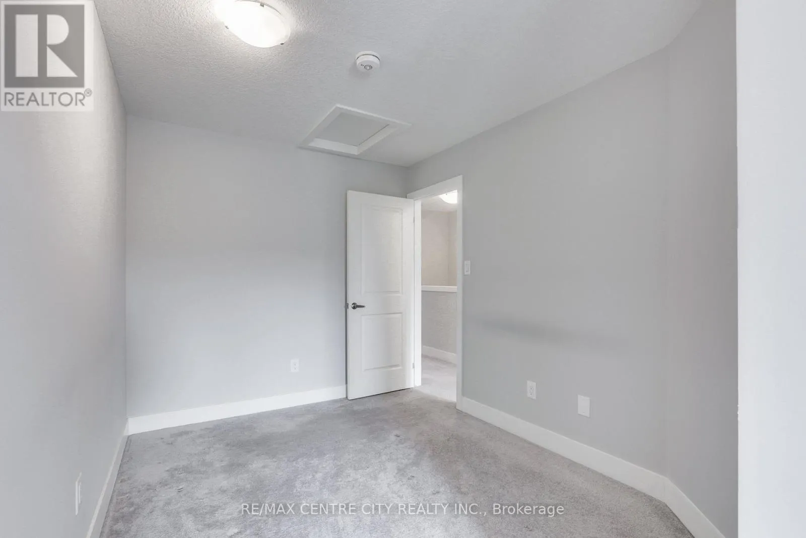 106 - 2070 MEADOWGATE BOULEVARD, #106