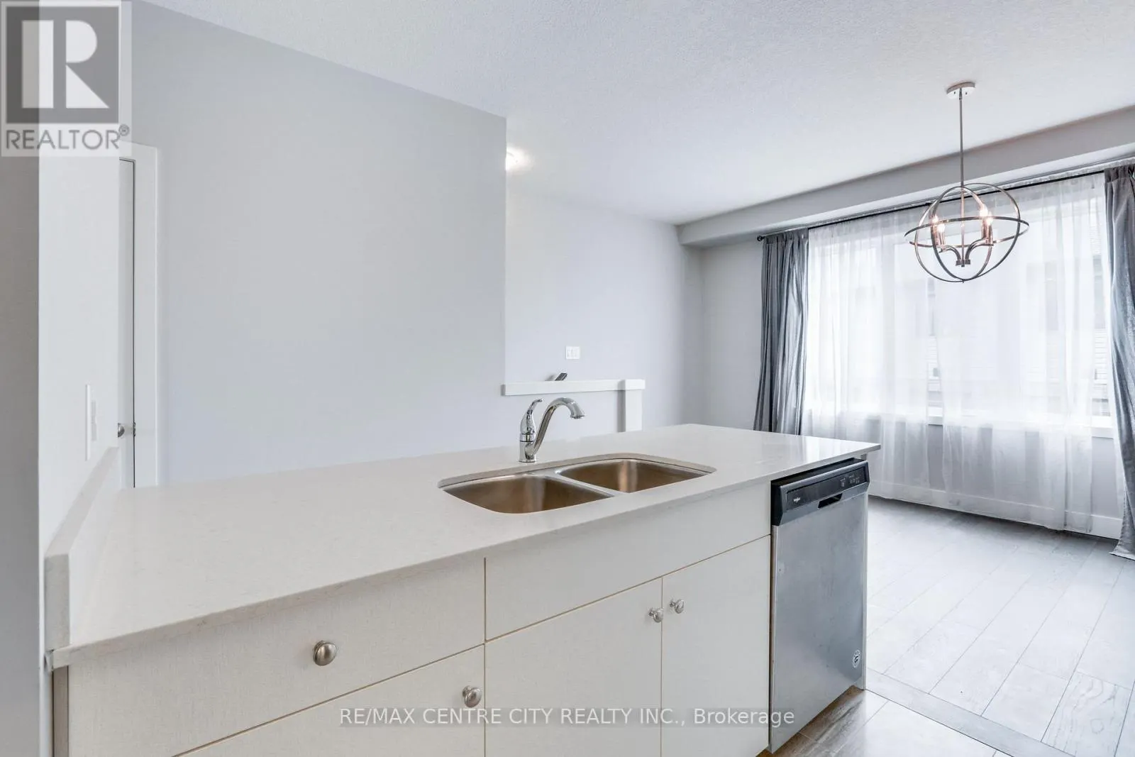 106 - 2070 MEADOWGATE BOULEVARD, #106