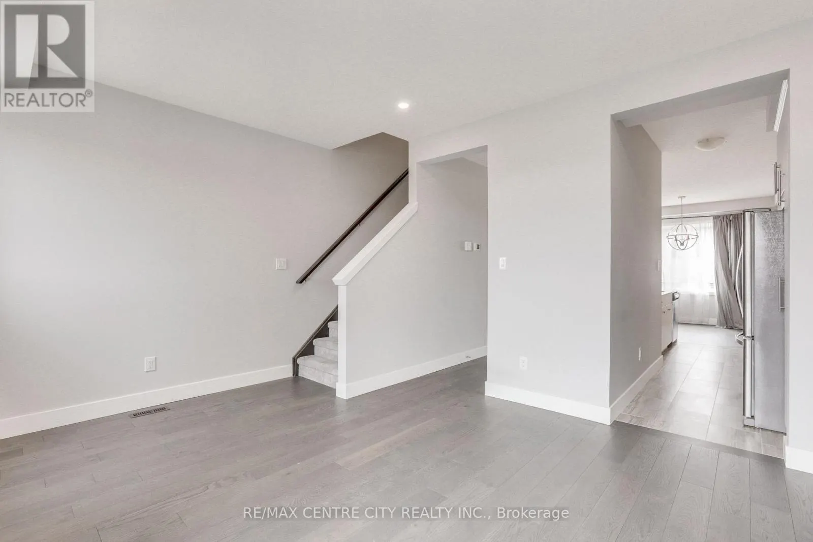 106 - 2070 MEADOWGATE BOULEVARD, #106