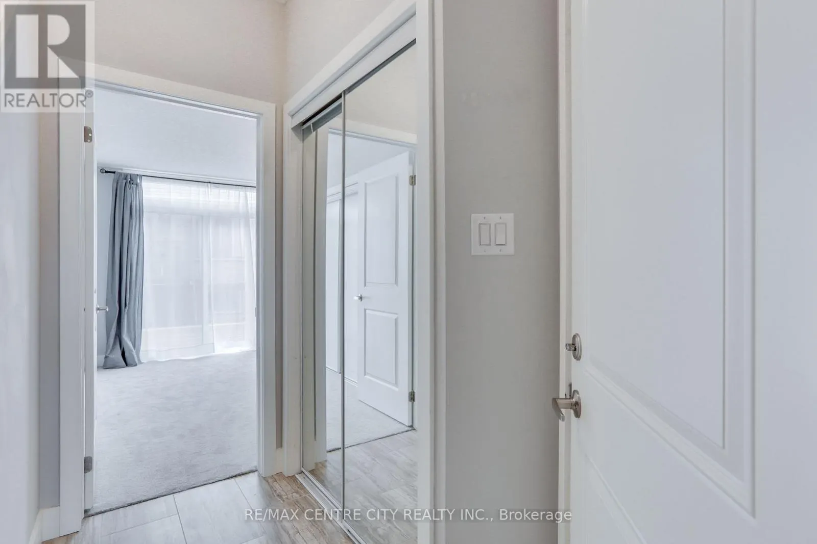 106 - 2070 MEADOWGATE BOULEVARD, #106