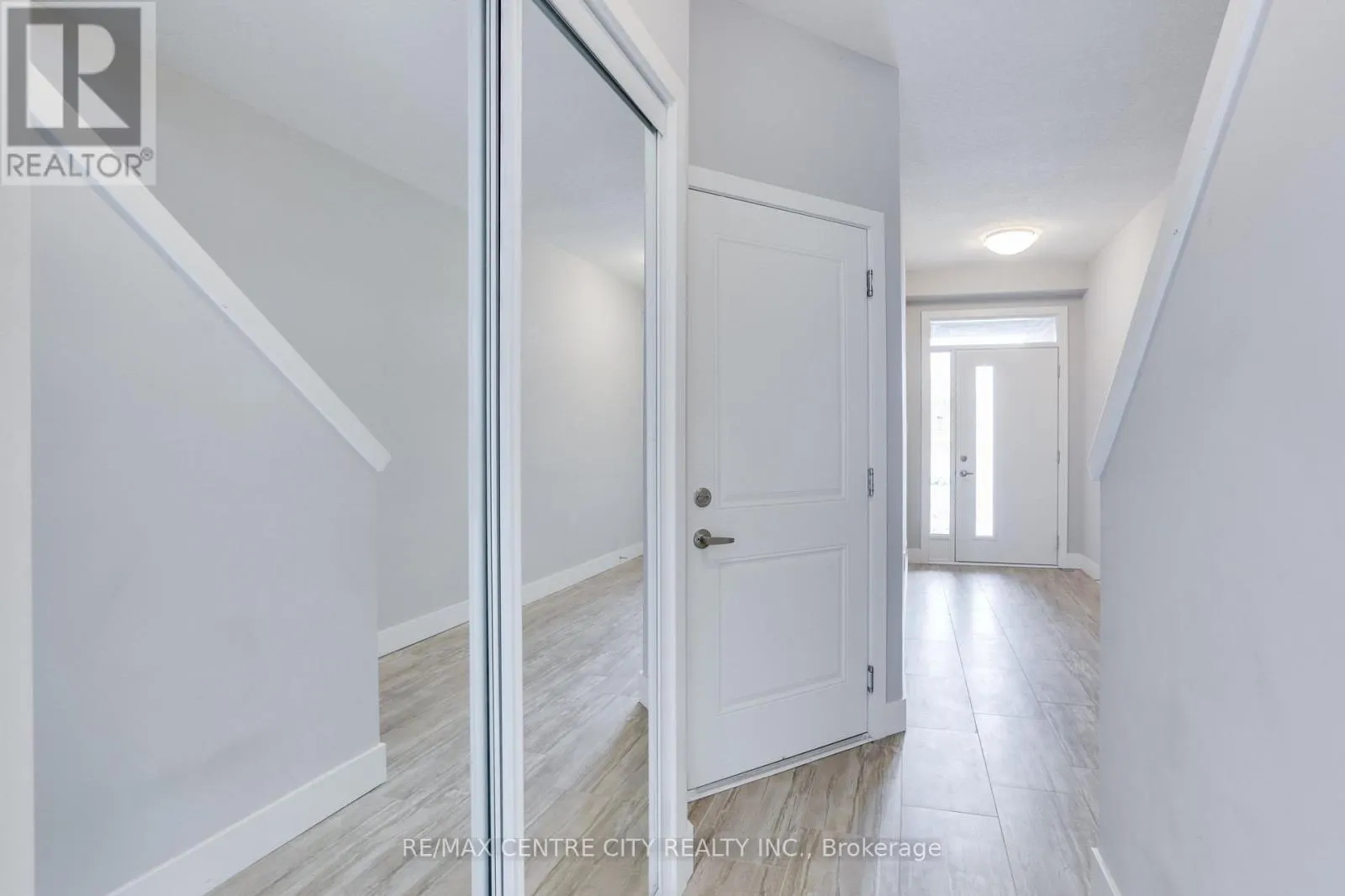 106 - 2070 MEADOWGATE BOULEVARD, #106