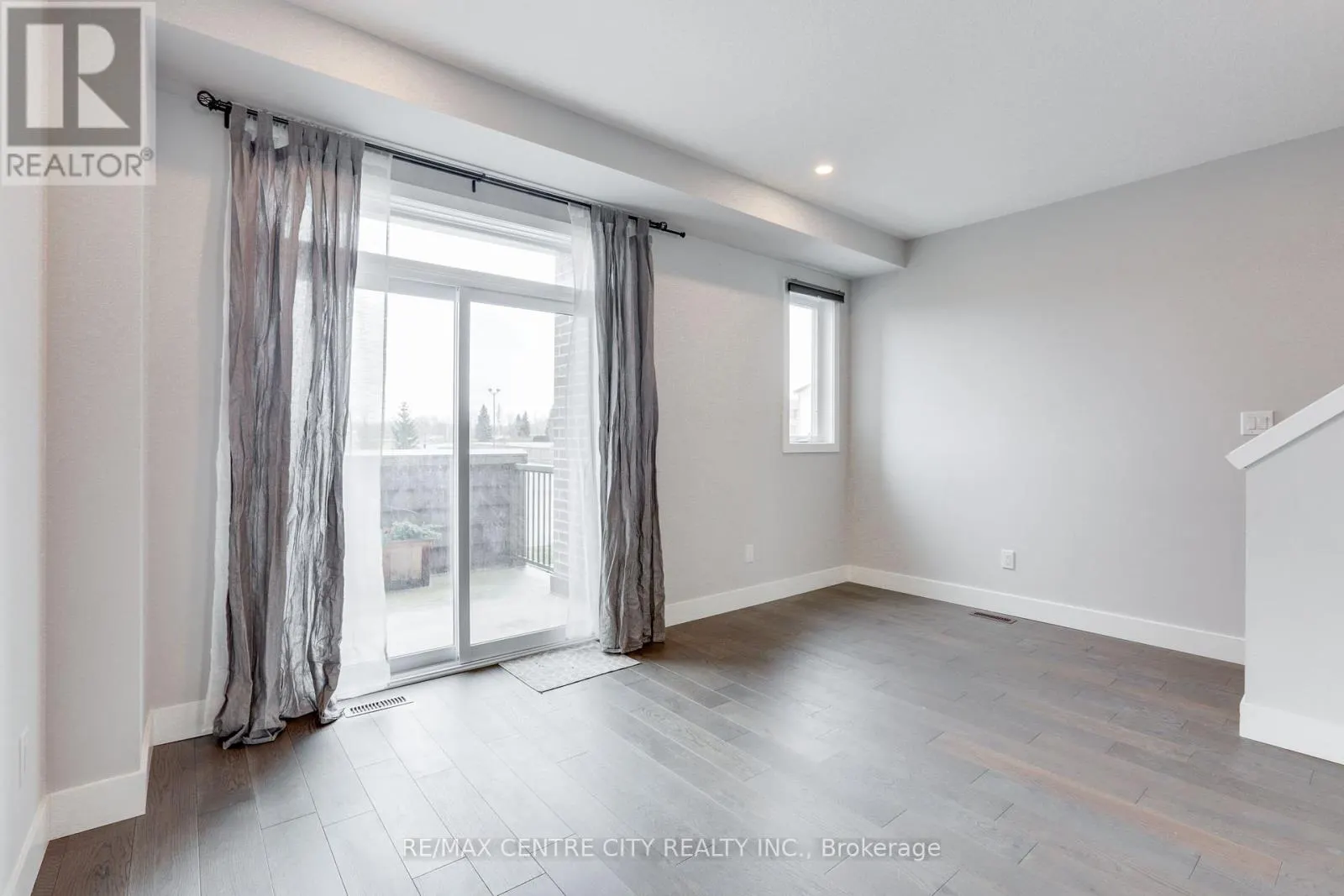 106 - 2070 MEADOWGATE BOULEVARD, #106