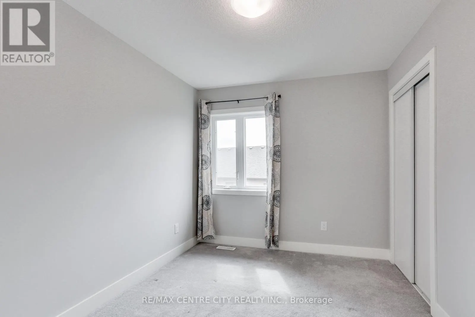 106 - 2070 MEADOWGATE BOULEVARD, #106