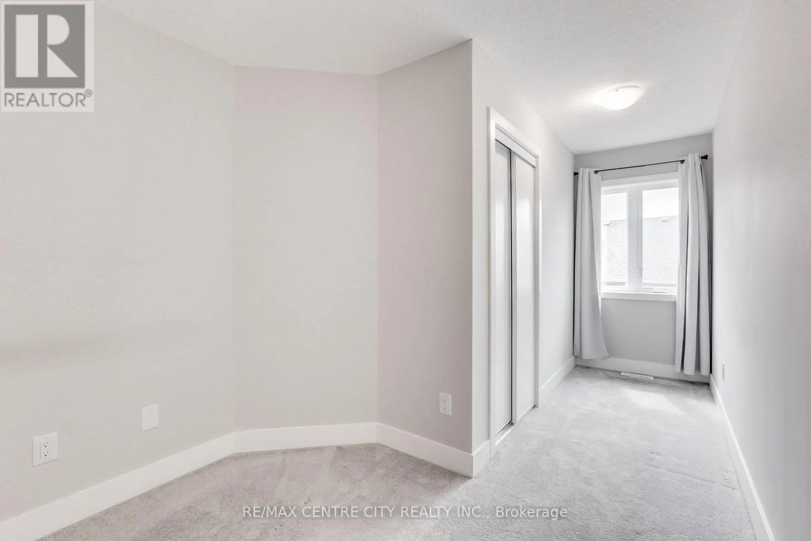 106 - 2070 MEADOWGATE BOULEVARD, #106