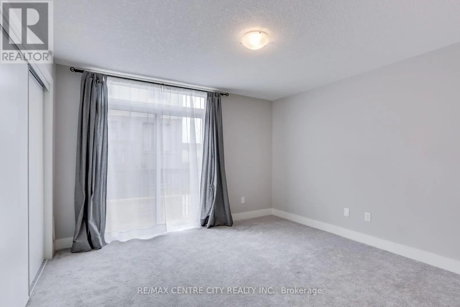 106 - 2070 MEADOWGATE BOULEVARD, #106