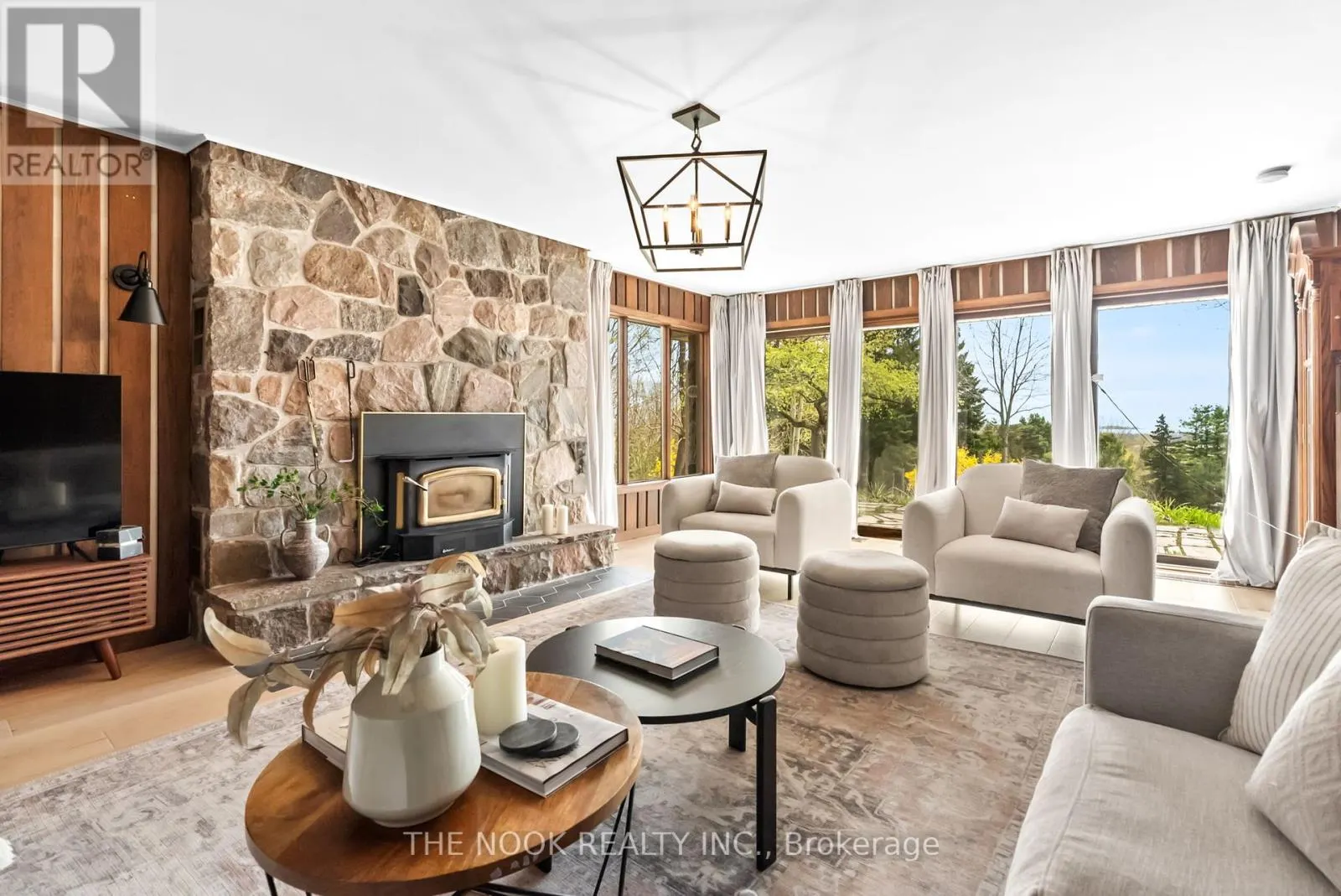 41 HILLVIEW ROAD