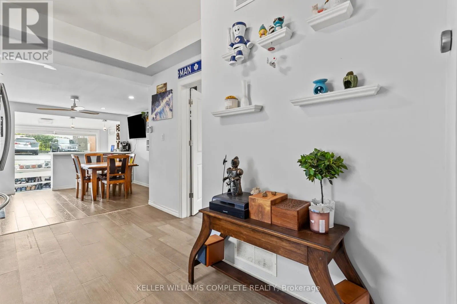 55 ALBERT STREET W