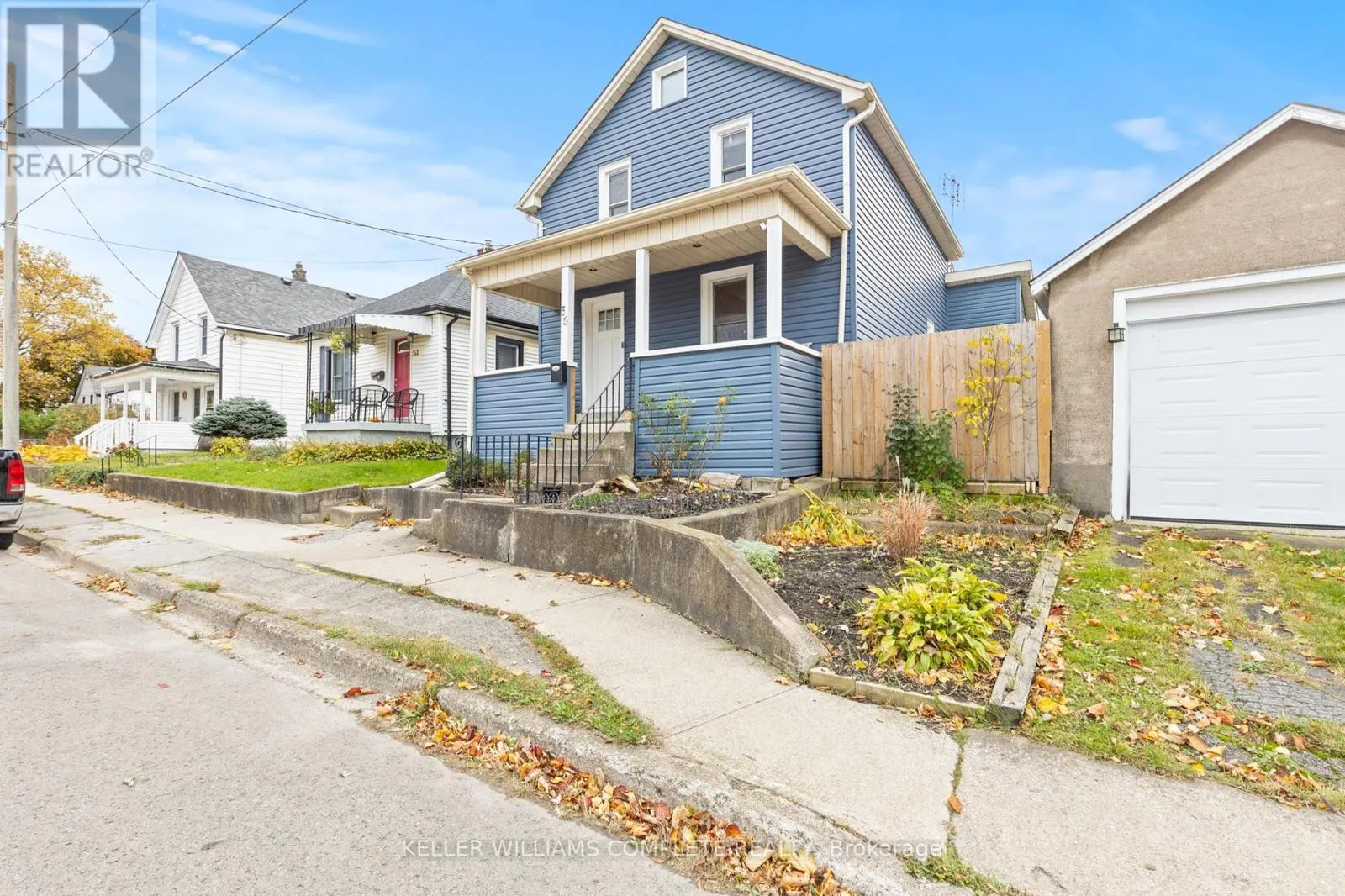 55 ALBERT STREET W