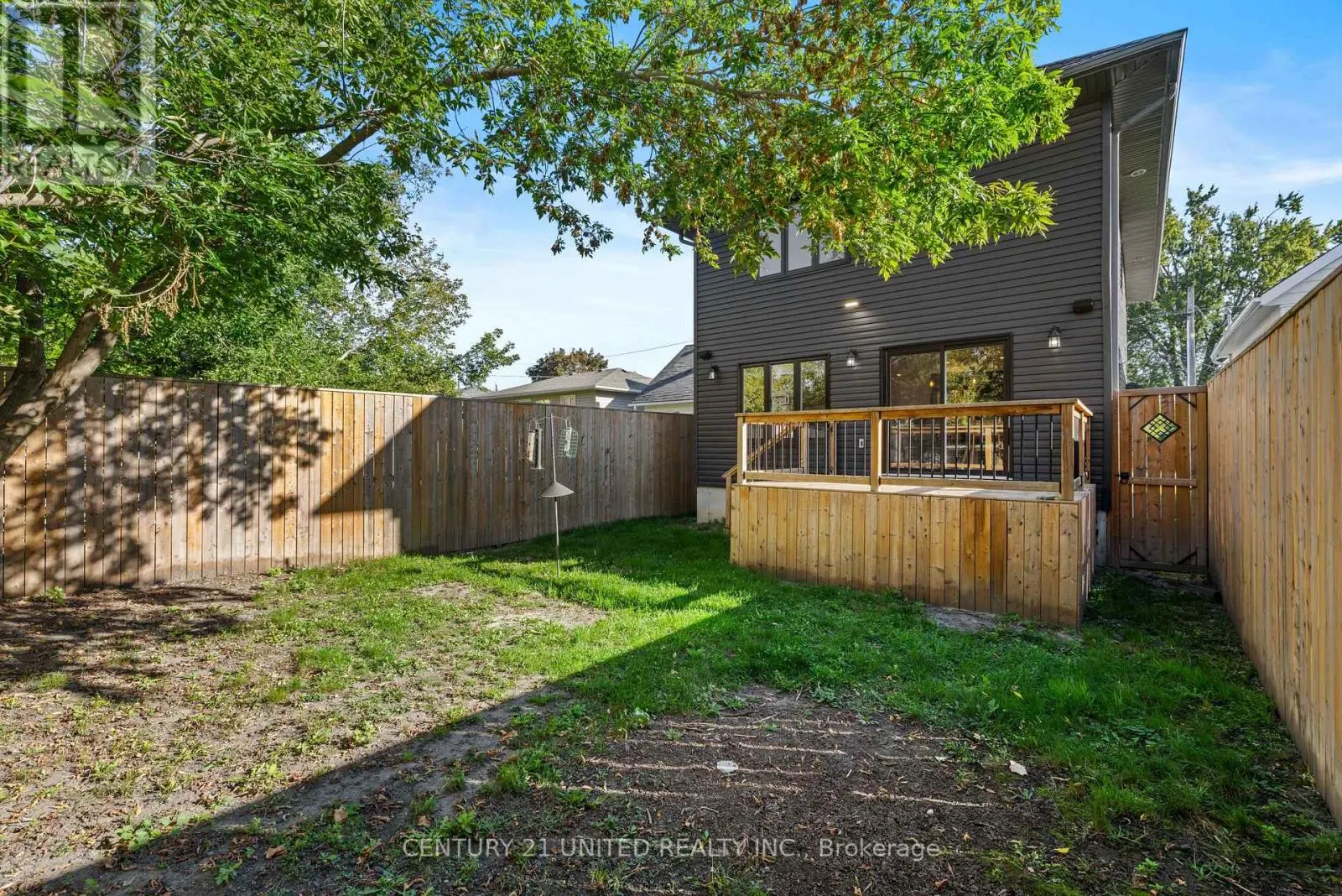 739 YOUNG STREET