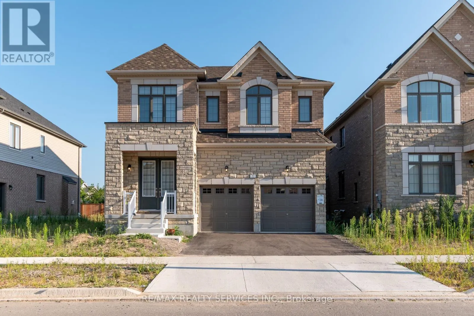 72 PAPERBIRCH DRIVE