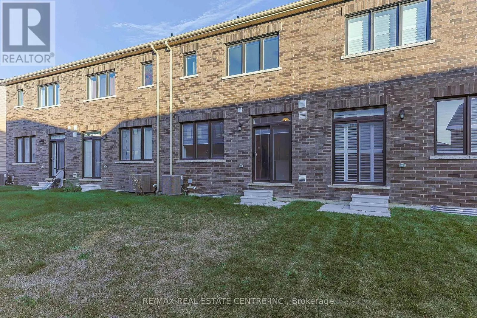 124 GRANVILLE CRESCENT