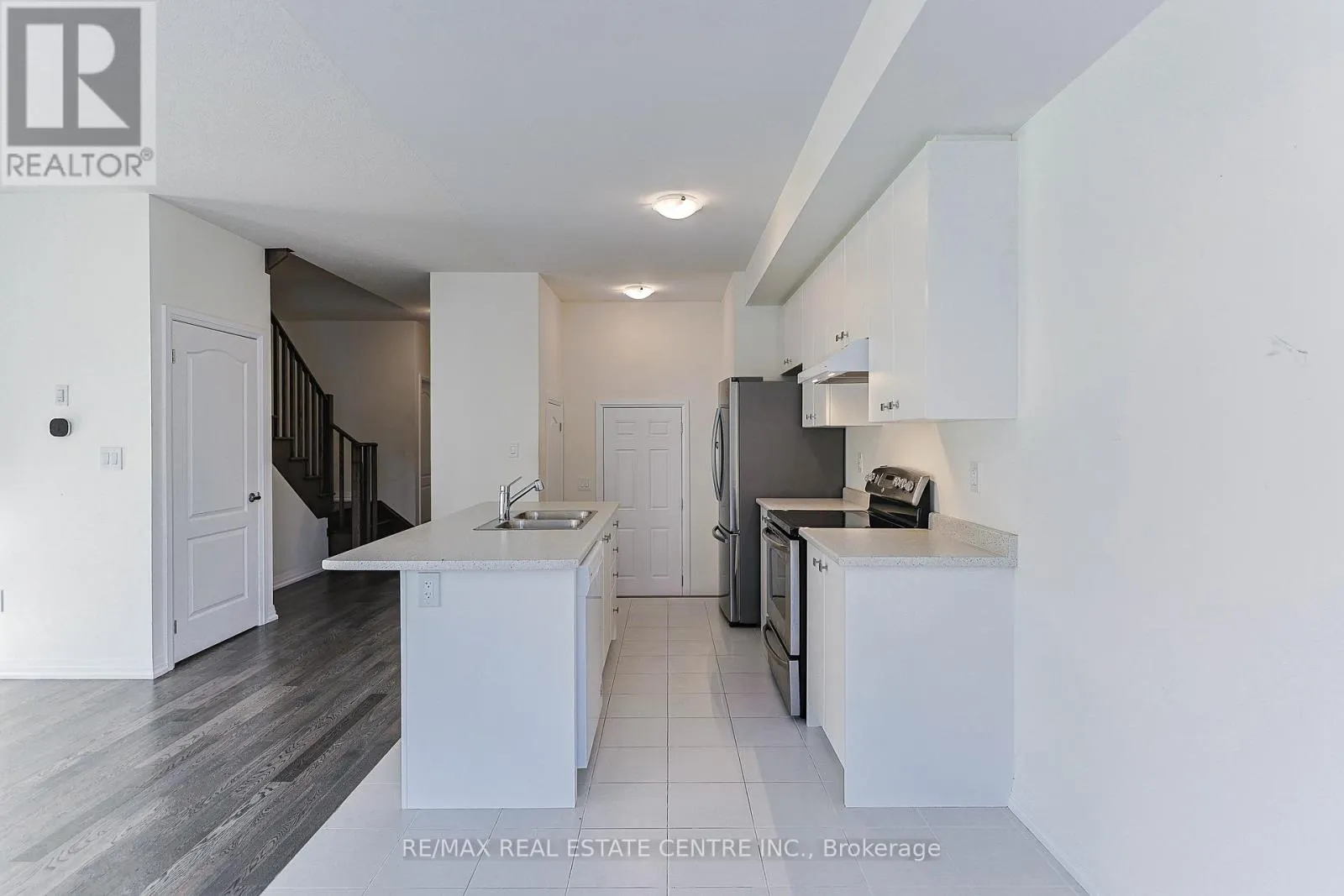124 GRANVILLE CRESCENT