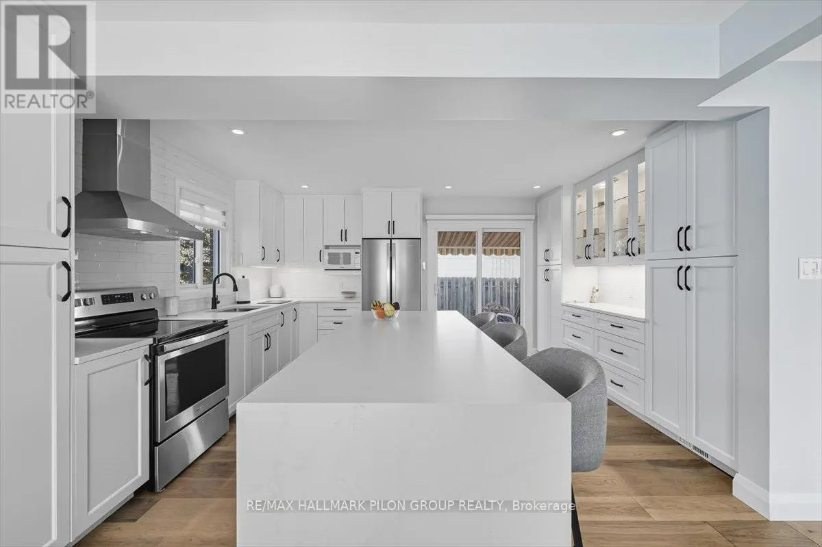 6343 VISENEAU DRIVE