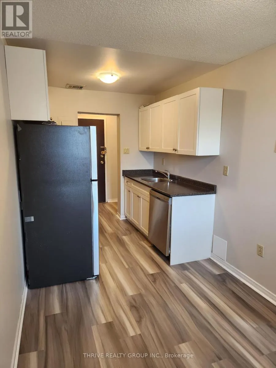 101 - 1100 JALNA BOULEVARD, #101