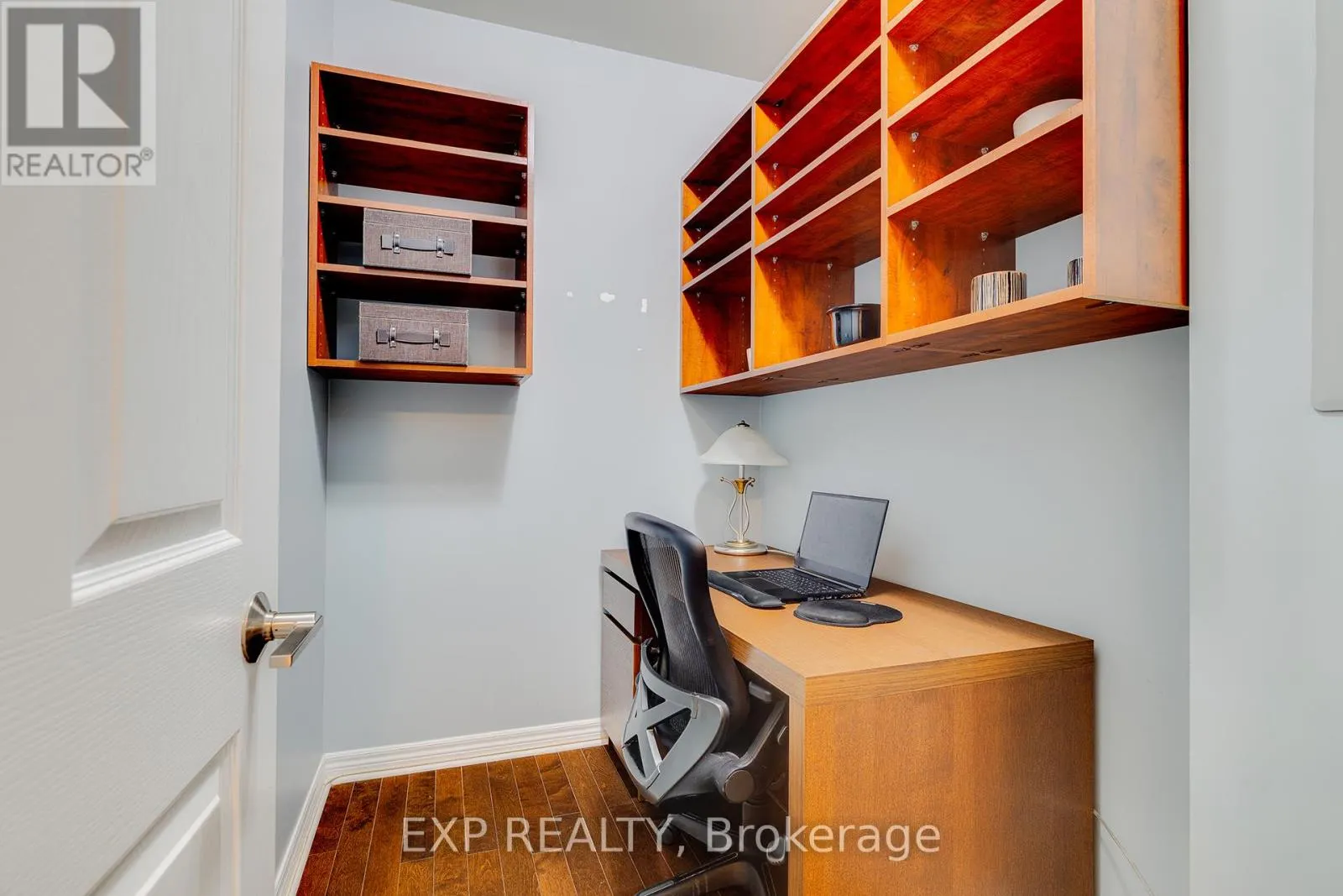 403 - 255 KEATS WAY