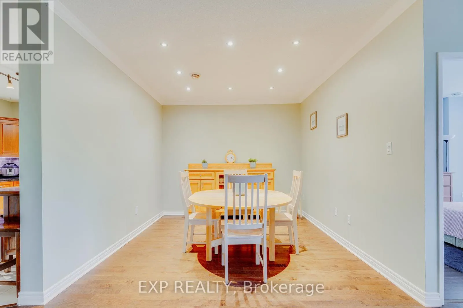 403 - 255 KEATS WAY