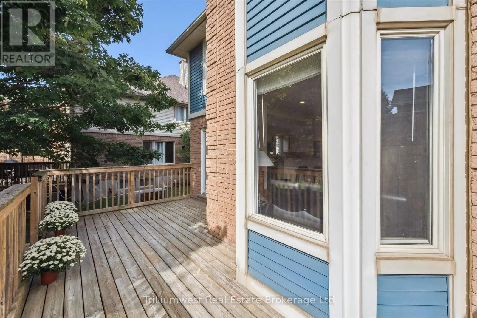 64 - 941 GORDON STREET, #64