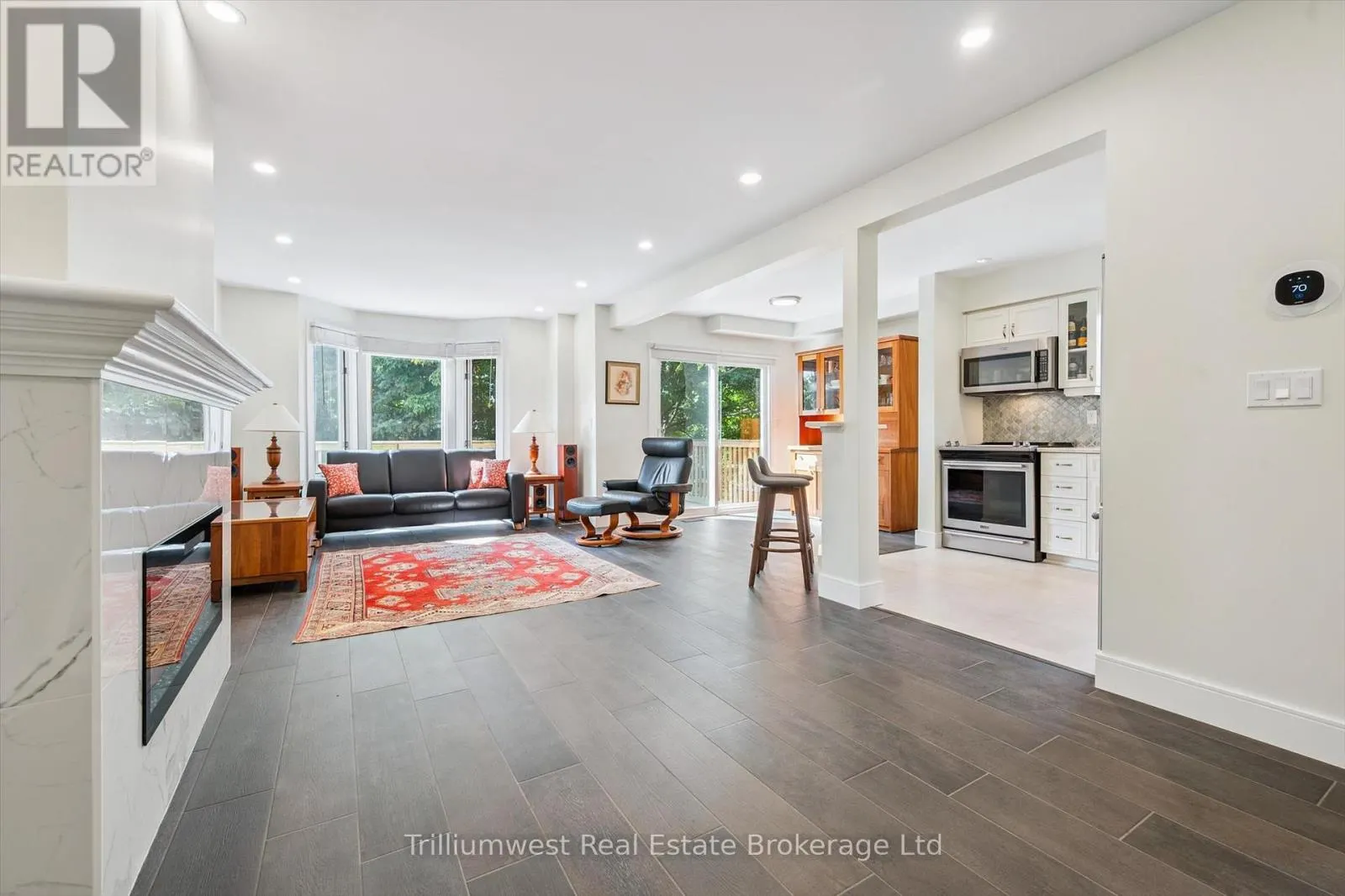 64 - 941 GORDON STREET, #64