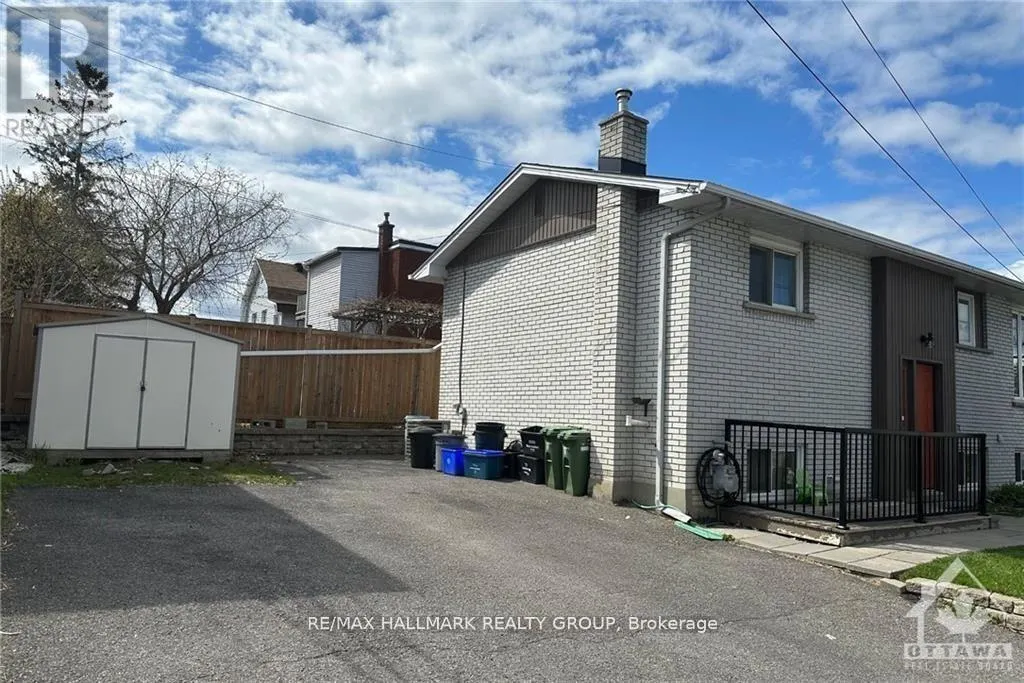280 ST DENIS STREET