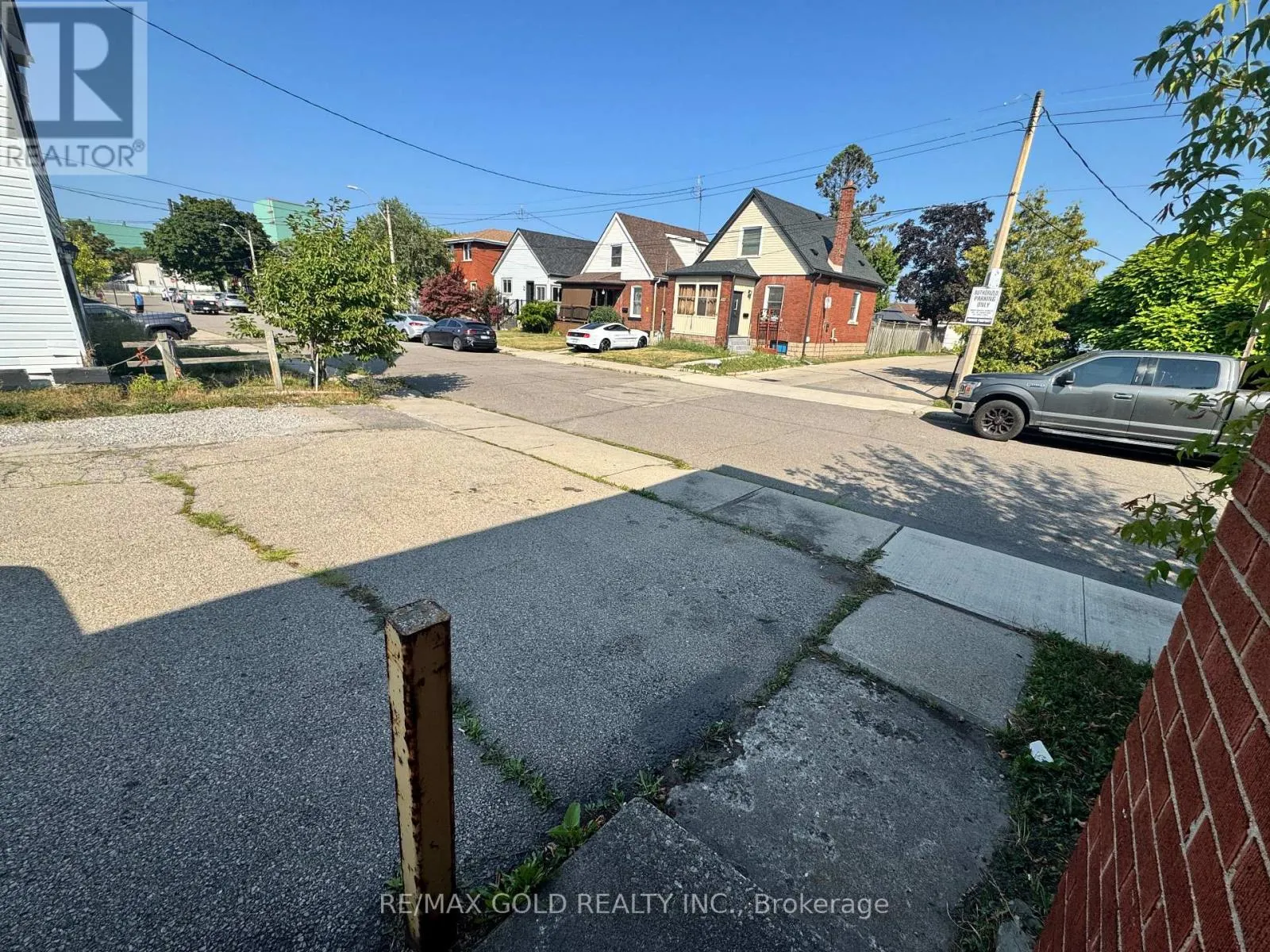 1441 BARTON STREET E