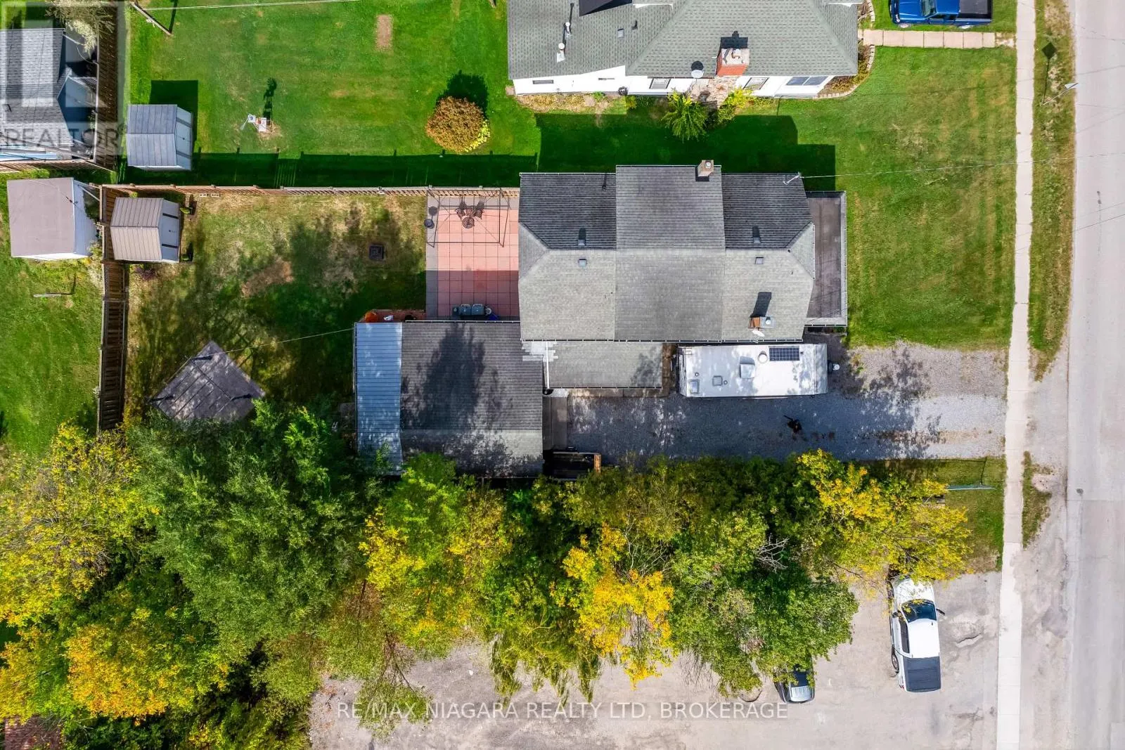351 CRESCENT ROAD W